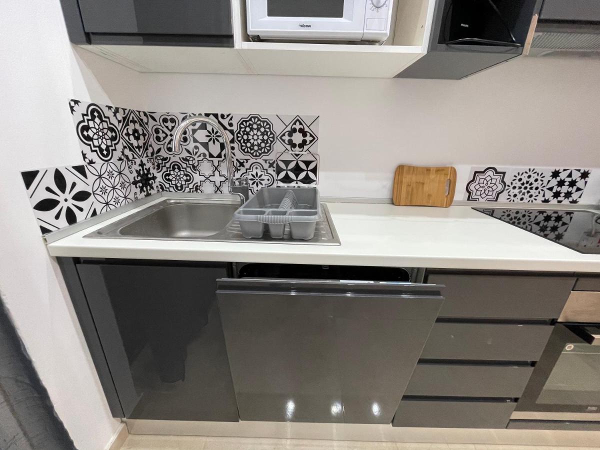 Appartement of two bedrooms in Sliema Buitenkant foto