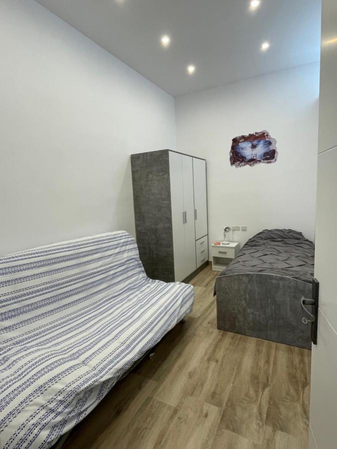 Appartement of two bedrooms in Sliema Buitenkant foto