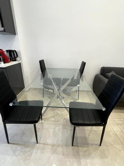 Appartement of two bedrooms in Sliema Buitenkant foto