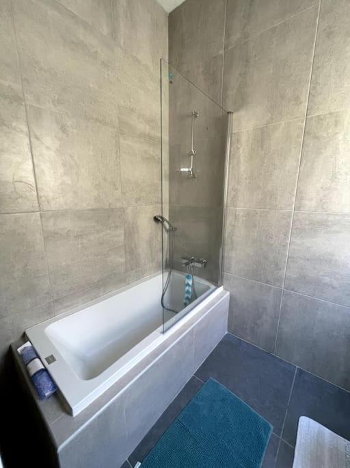 Appartement of two bedrooms in Sliema Buitenkant foto