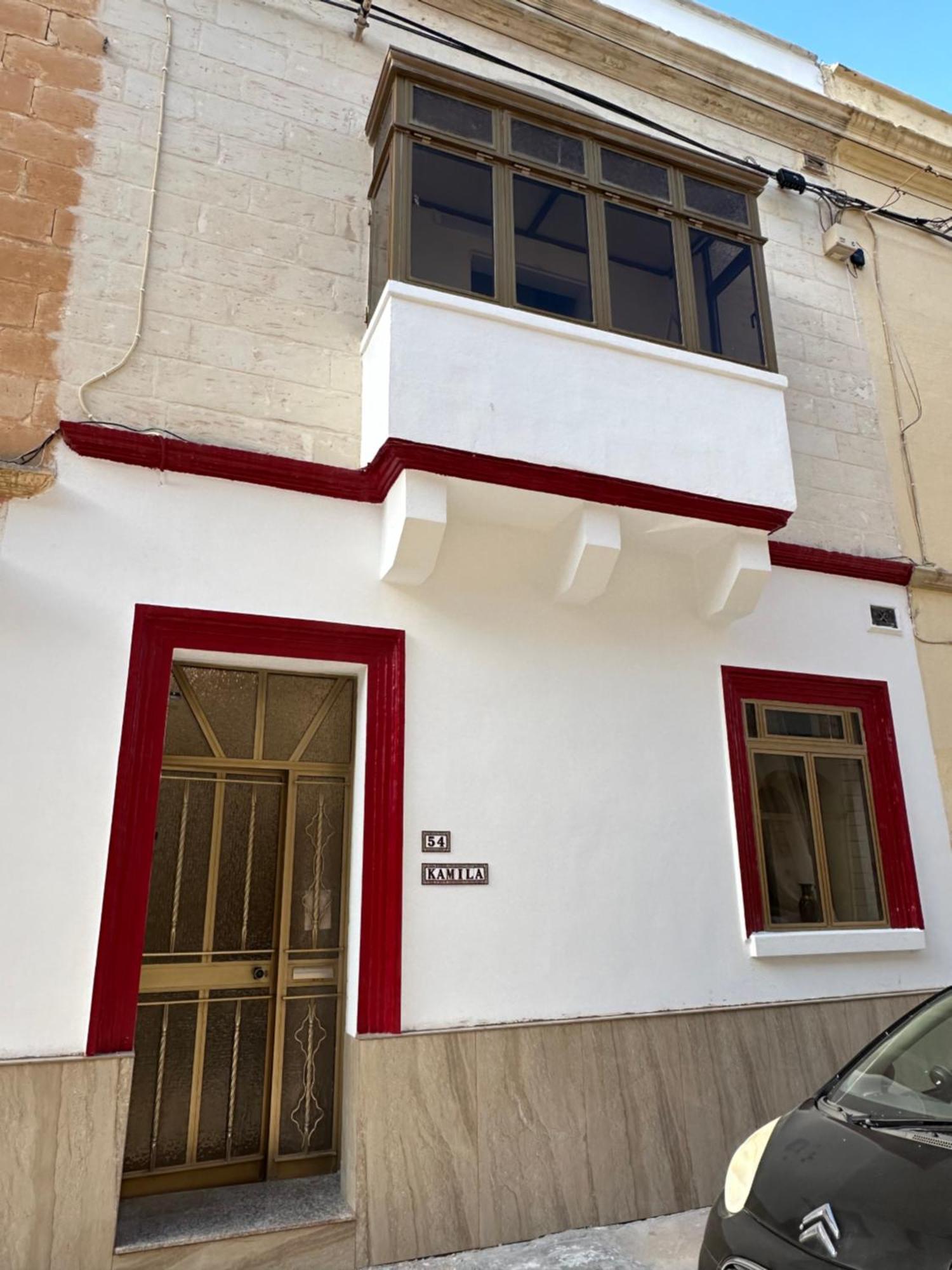 Appartement of two bedrooms in Sliema Buitenkant foto